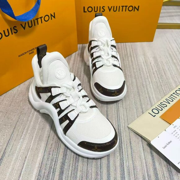 Louis Vuitton LV Archlight Sneaker - Picture 6 of 8